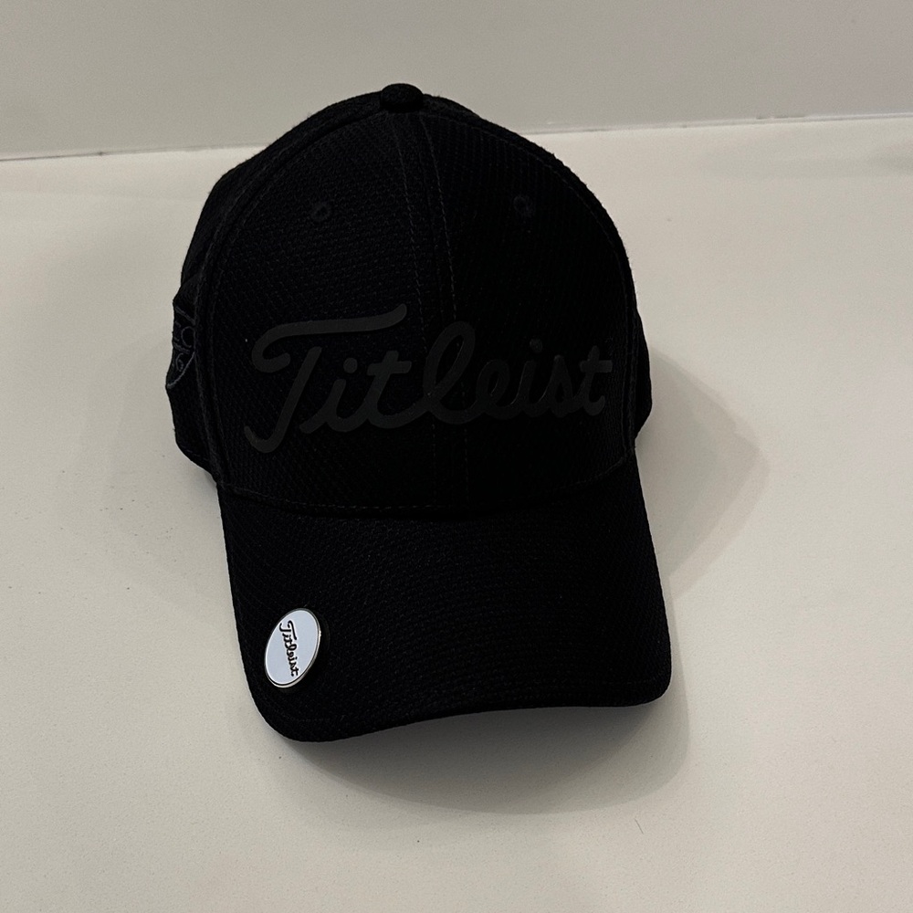 Titleist Classic Black Hat